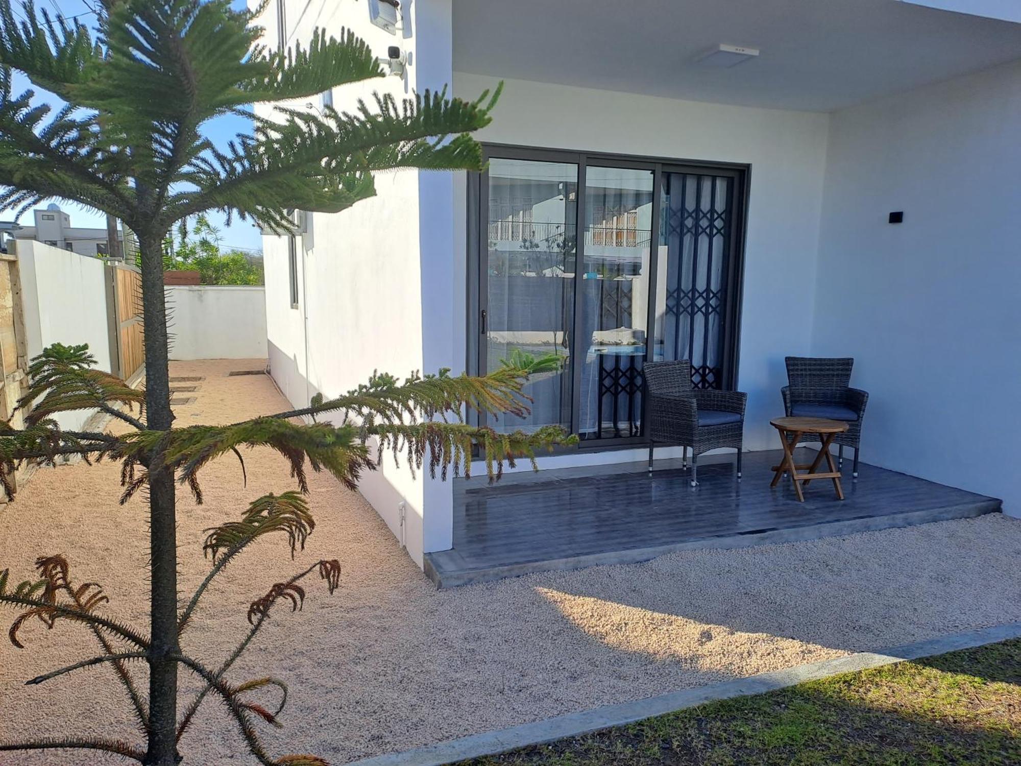 Maison Mont Choisy - One Or Two Bedrooms Apartment Trou aux Biches Exteriör bild